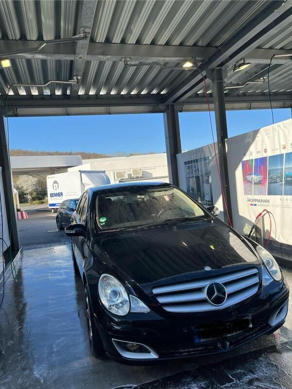 Schwarz Gebraucht 2007 Mercedes R320 Van / Kleinbus | 6.000 € (Superpreis) - Bild 1/4