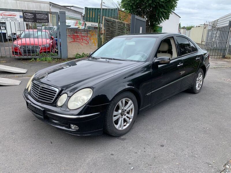 Schwarz Gebraucht 2003 Mercedes E320 Avantgarde Limousine | 2.999 € (Superpreis) - Bild 1/4