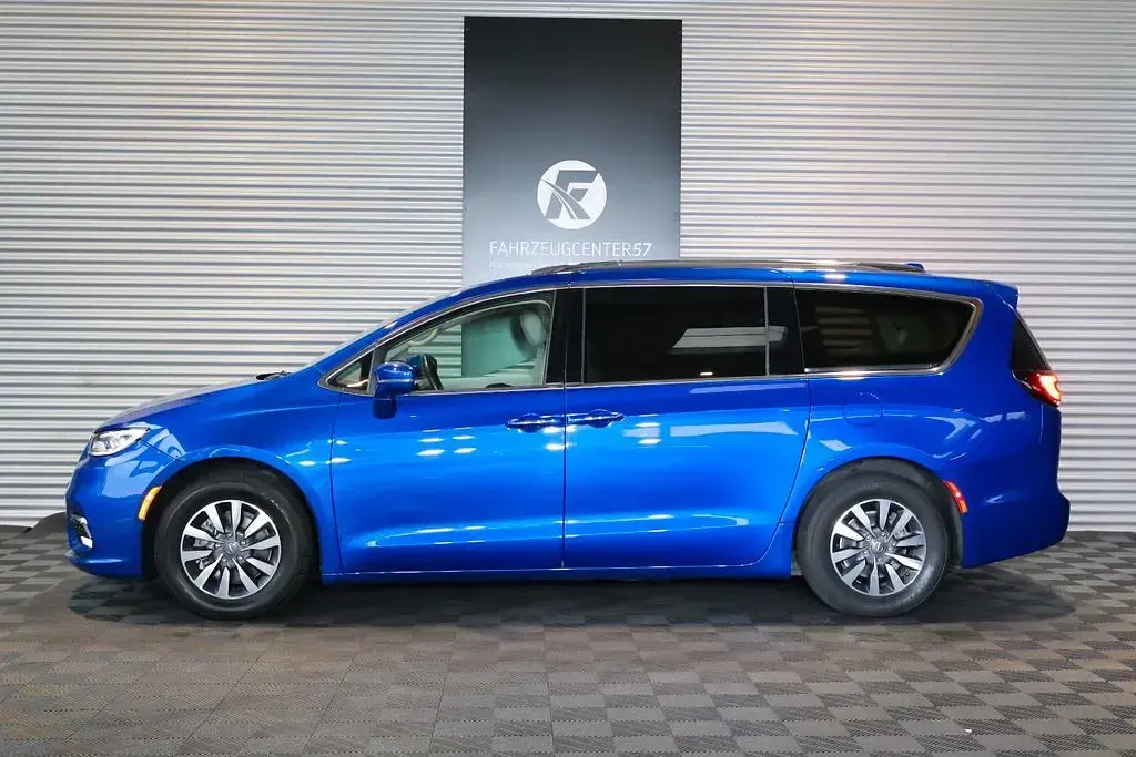 Gebraucht Chrysler Pacifica Touring 291 PS (214 kW) 2021 Blau Van