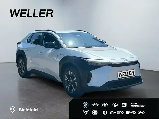 Gebraucht Toyota bZ4X 164 kW (224 PS) 2023 Weiss SUV