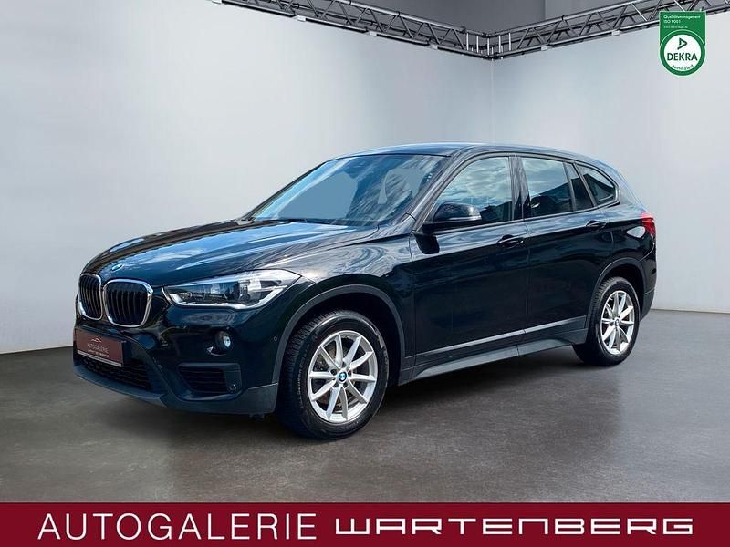 Schwarz Gebraucht 2018 BMW X1 Performance SUV | 15.480 € (Guter Preis) - Bild 1/4