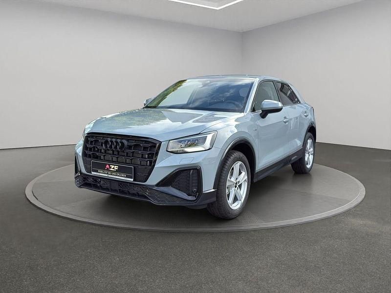Gebraucht Audi Q2 S-Line 150 PS (110 kW) 2025 Grau SUV