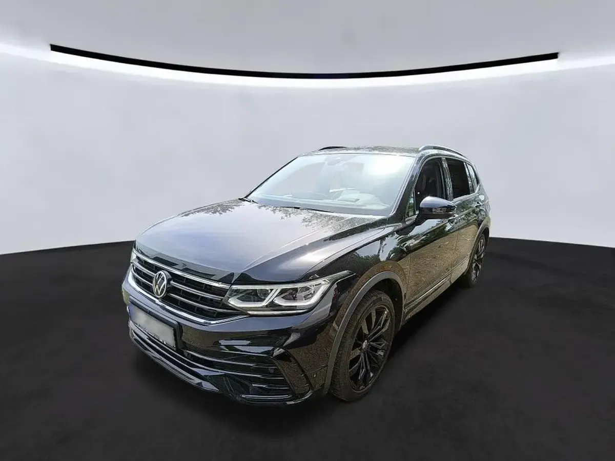 Gebraucht VW Tiguan Allspace R-line 245 PS (180 kW) 2022 Grau (platinum grey metallic) SUV