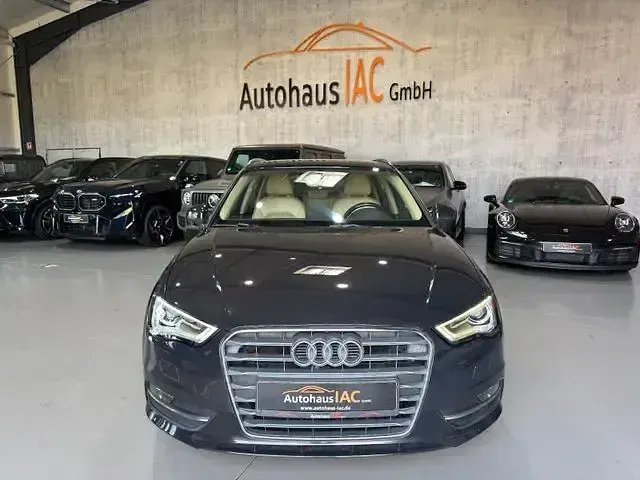 Gebraucht Audi A3 Ambiente 105 PS (77 kW) 2014 Braun Limousine