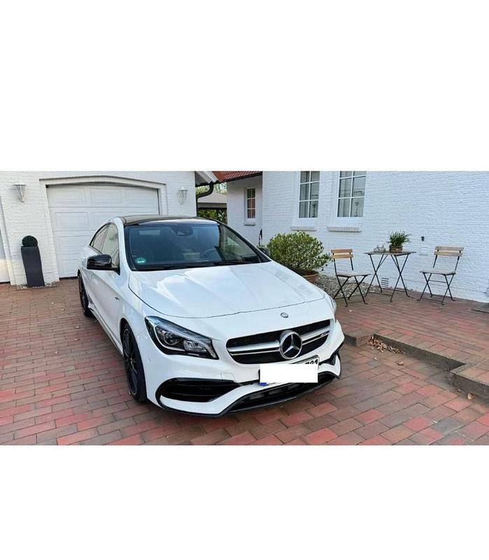 Weiß Gebraucht 2018 Mercedes CLA45 AMG AMG Limousine | 29.999 € (Fairer Preis) - Bild 1/4