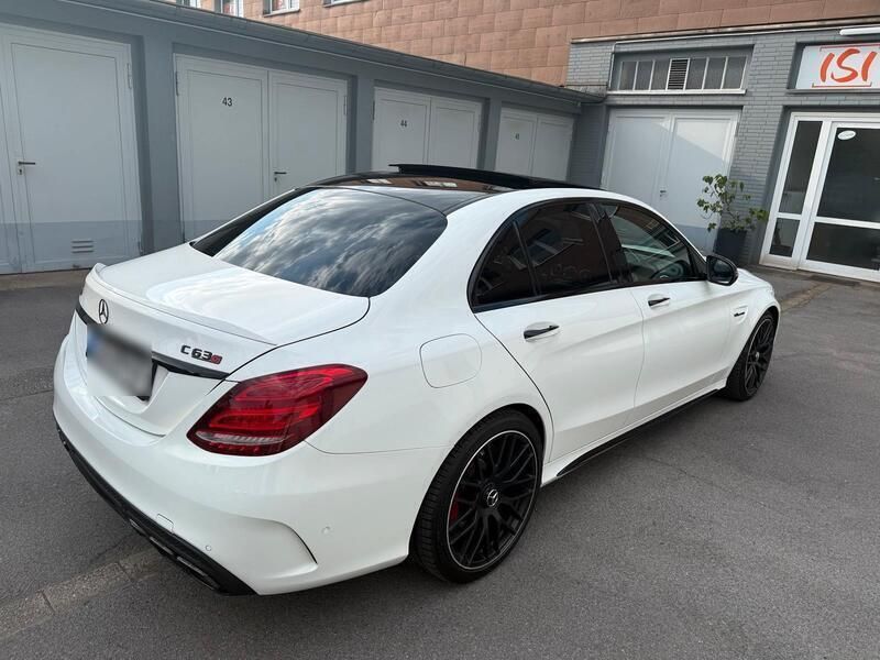 Weiß Gebraucht 2017 Mercedes C63 AMG AMG Limousine | 35.900 € (Superpreis) - Bild 1/4