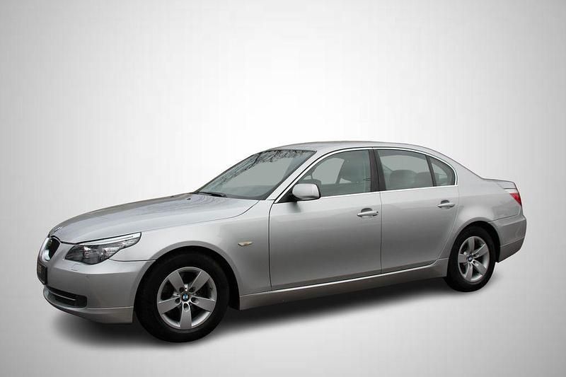 Gebraucht BMW 523 Advantage 190 PS (139 kW) 2008 Silber Limousine