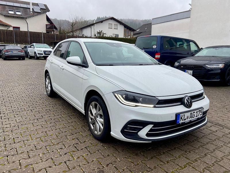 Gebraucht VW Polo Style 95 PS (69 kW) 2024 Weiß Limousine