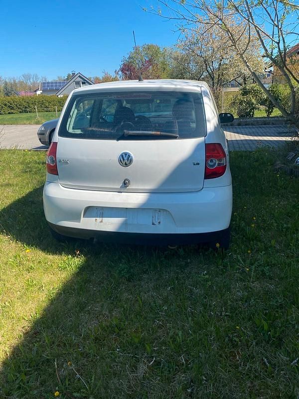 Usata VW Fox 75 CV (55 kW) 2009 Bianco Utilitaria