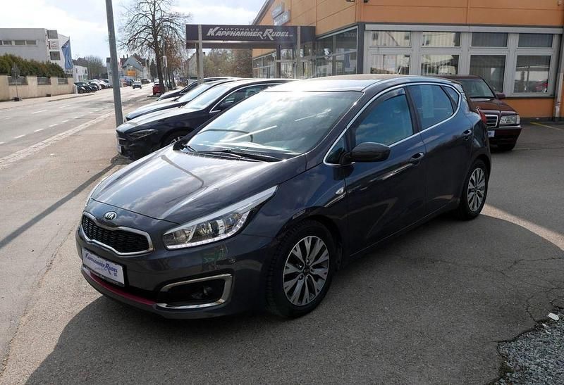 Gebraucht Kia Ceed DREAM-TEAM Edition 136 PS (100 kW) 2016 Dark gun metal Kleinwagen