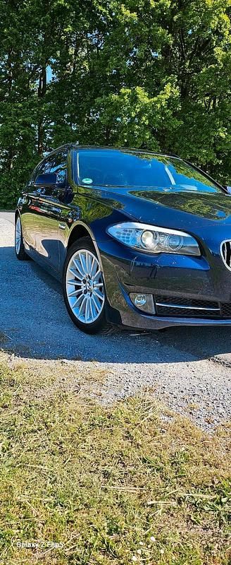 Blau Gebraucht 2012 BMW 525 Kombi | 7.800 € (Guter Preis) - Bild 1/4