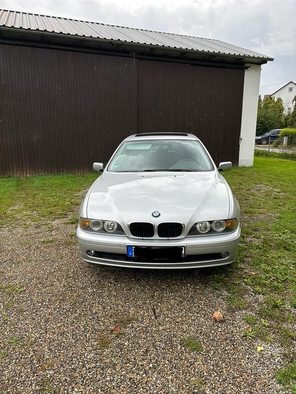 Silber Gebraucht 2003 BMW 520 Kombi | 3.500 € (Teuer) - Bild 1/4