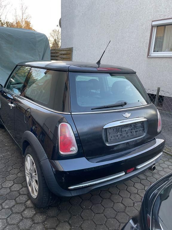 Usado Mini ONE 90 HP (66 kW) 2005 Preto Citadino