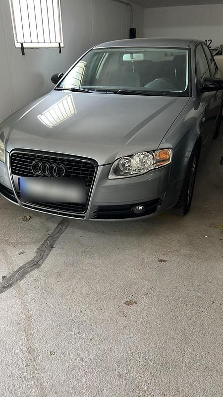 Grau Gebraucht 2006 Audi A4 Limousine | 3.000 € (Guter Preis) - Bild 1/2