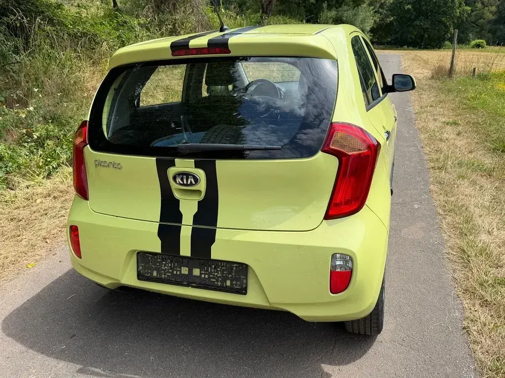 Gebraucht Kia Picanto 69 PS (50 kW) 2013 Gelb Kleinwagen