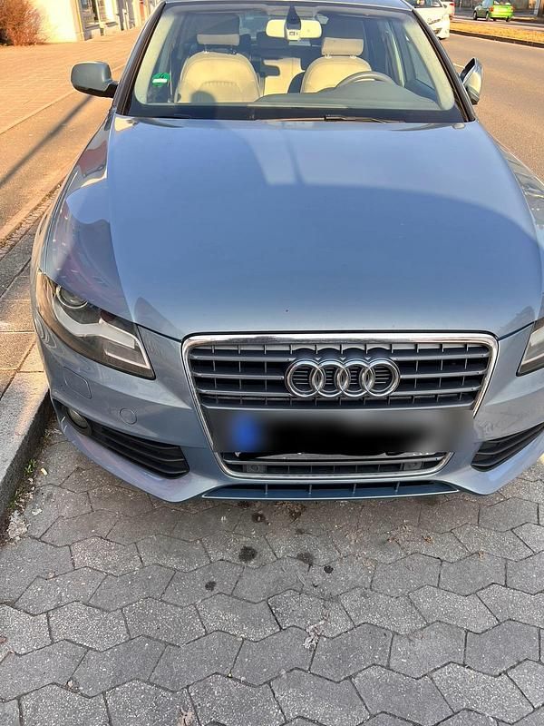 Blau Gebraucht 2010 Audi A4 Kombi | 7.500 € (Etwas zu teuer) - Bild 1/4