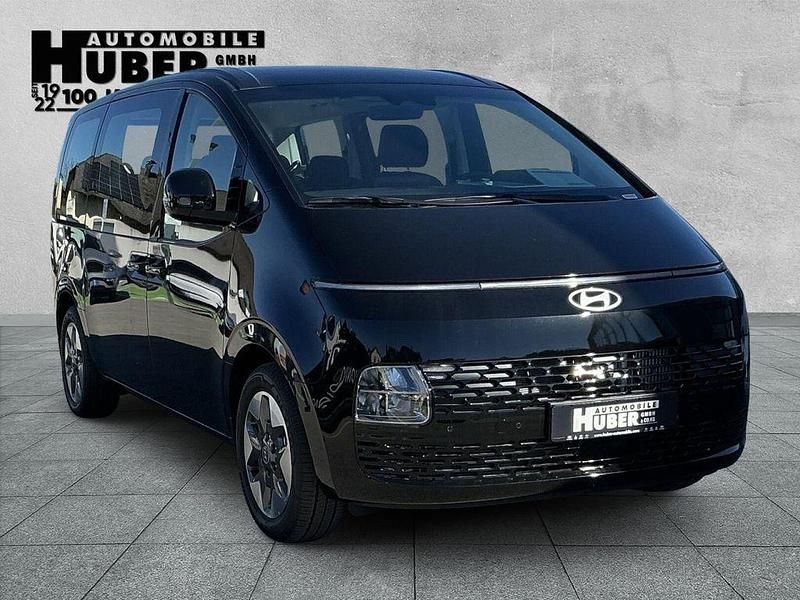 Gebraucht Hyundai Staria Trend 224 PS (164 kW) 2024 Schwarz Van / Kleinbus