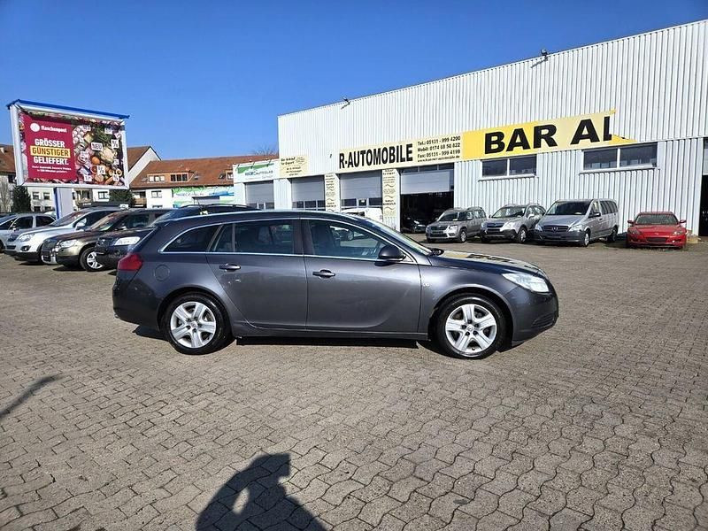 Gebraucht Opel Insignia Edition 179 PS (131 kW) 2009 Grau Limousine