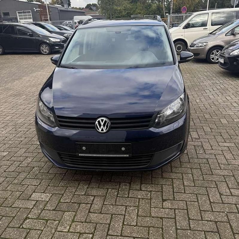 Blau Gebraucht 2010 VW Touran Trendline Van / Kleinbus | 5.200 € (Etwas zu teuer) - Bild 1/4