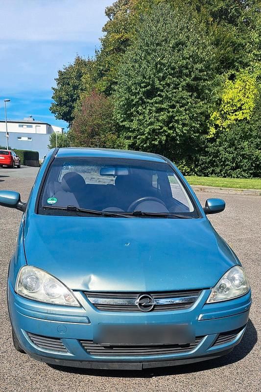 Grün Gebraucht 2005 Opel Corsa Kleinwagen | 699 € (Superpreis) - Bild 1/4