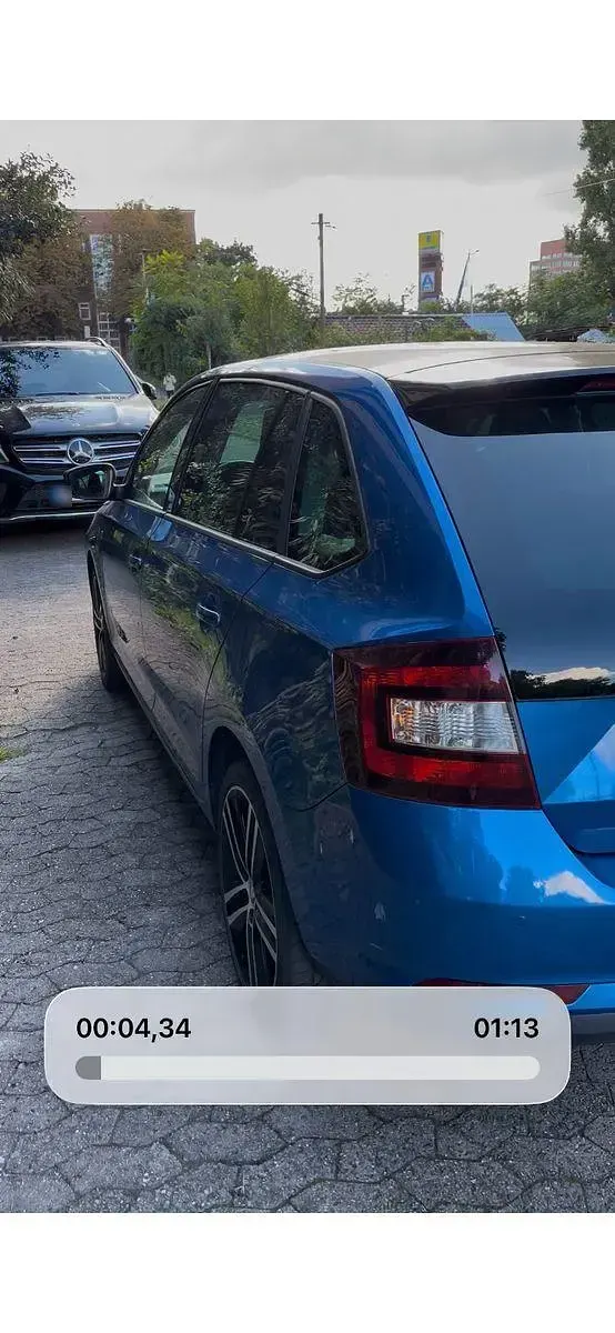 Gebraucht Skoda Rapid 105 PS (77 kW) 2014 Blau Kleinwagen