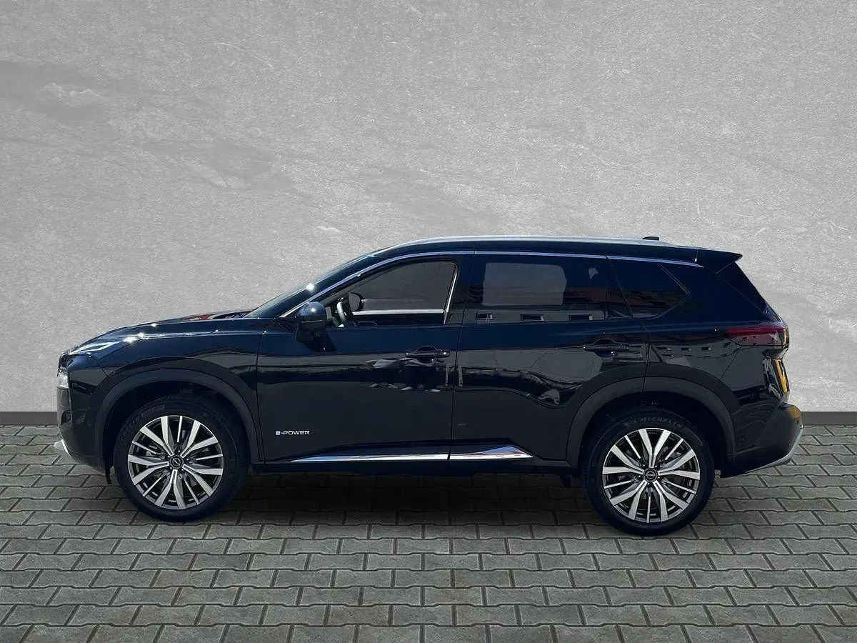 Neu Nissan X-Trail Tekna 213 PS (156 kW) 2026 Black pearl (m) SUV