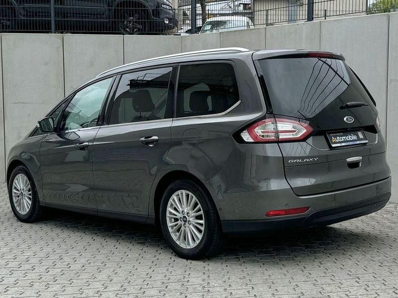 Gebraucht Ford Galaxy Titanium 209 PS (153 kW) 2016 Grau Van / Kleinbus
