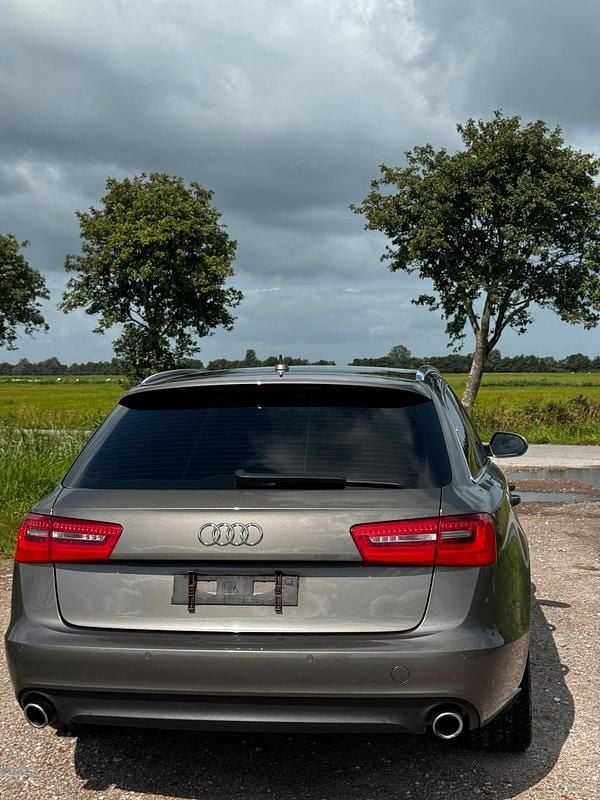 Gebraucht Audi A6 204 PS (150 kW) 2014 Grau Kombi
