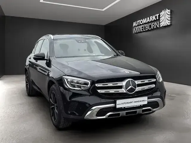 Gebraucht Mercedes GLC400d 330 PS (242 kW) 2022 Schwarz  unilack SUV