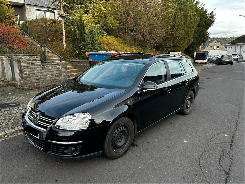 Schwarz Gebraucht 2007 VW Golf V Sportline Kombi | 2.900 € (Etwas zu teuer) - Bild 1/4