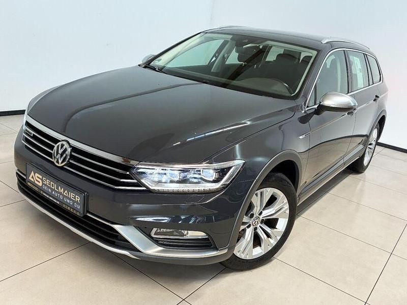 Gebraucht VW Passat 190 PS (139 kW) 2018 Uranograu Kombi