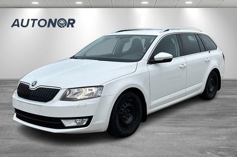 Gebraucht Skoda Octavia 150 PS (110 kW) 2015 Weiß Kleinwagen