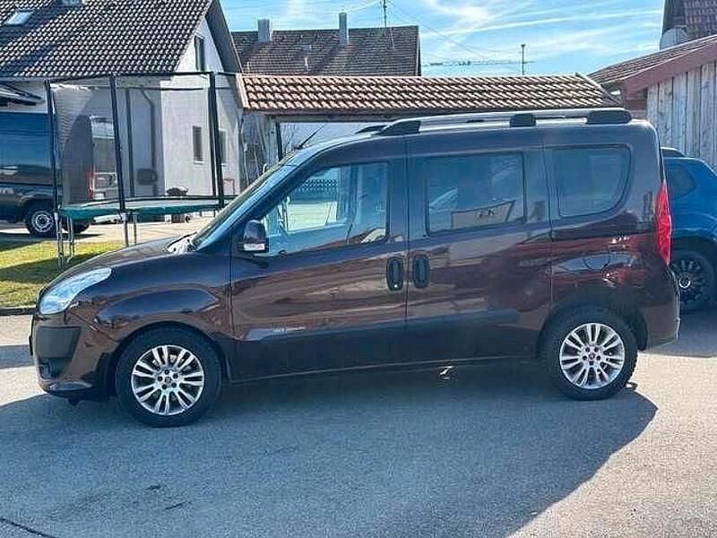 Gebraucht Fiat Doblò 130 PS (95 kW) 2011 Van / Kleinbus