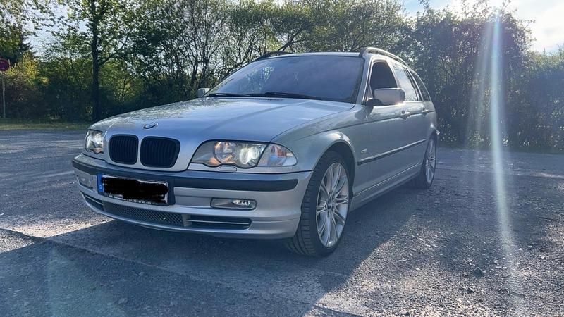 Gebraucht BMW 330 Sport Line 231 PS (169 kW) 2000 Silber Kombi