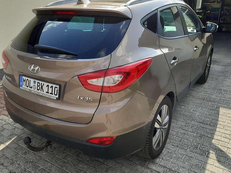 Gebraucht Hyundai ix35 Trend 166 PS (122 kW) 2015 Bronze SUV
