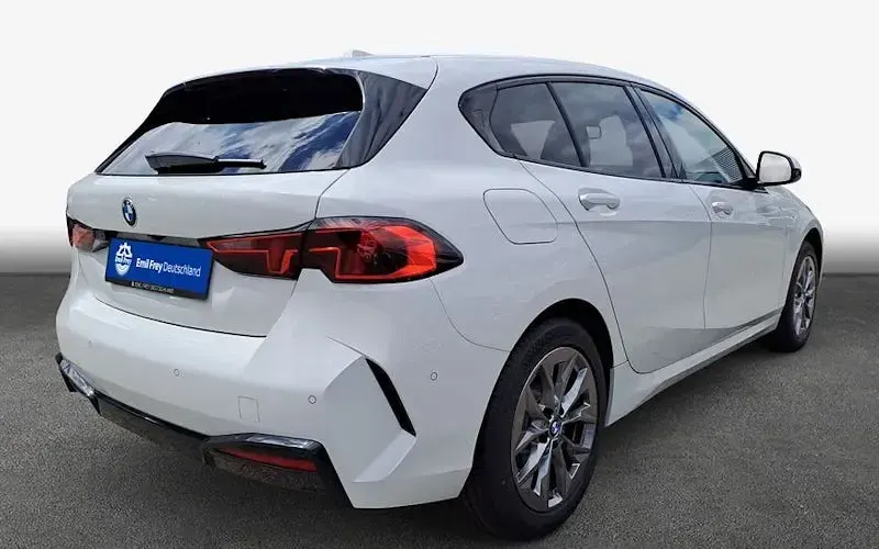 Neu BMW 116 Sport Line 122 PS (89 kW) 2026 Weiß Kleinwagen