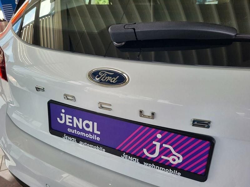 Gebraucht Ford Focus 125 PS (91 kW) 2022 Frozen white Limousine