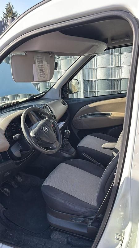 Gebraucht Opel Combo 95 PS (69 kW) 2014 Weiß Van / Kleinbus