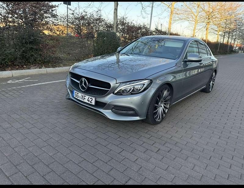 Grau Gebraucht 2014 Mercedes C200 Avantgarde Limousine | 13.499 € (Fairer Preis) - Bild 1/4