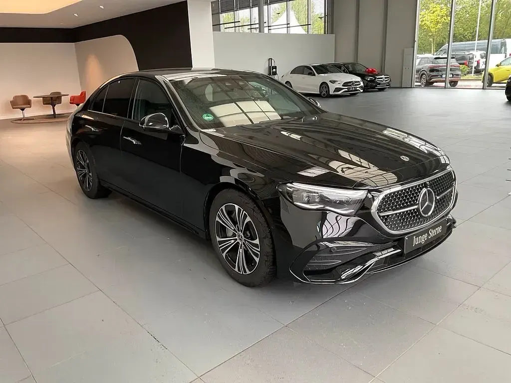 Gebraucht Mercedes E200 AMG line 204 PS (150 kW) 2025 Schwarz uni Limousine