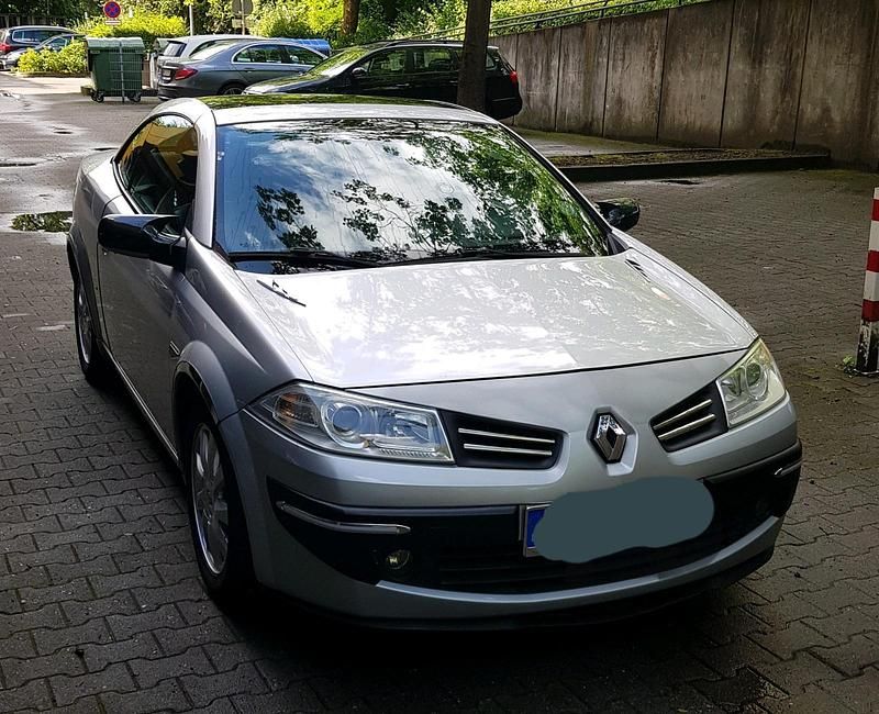 Silber Gebraucht 2006 Renault Mégane Cabriolet Cabrio | 4.500 € - Bild 1/4