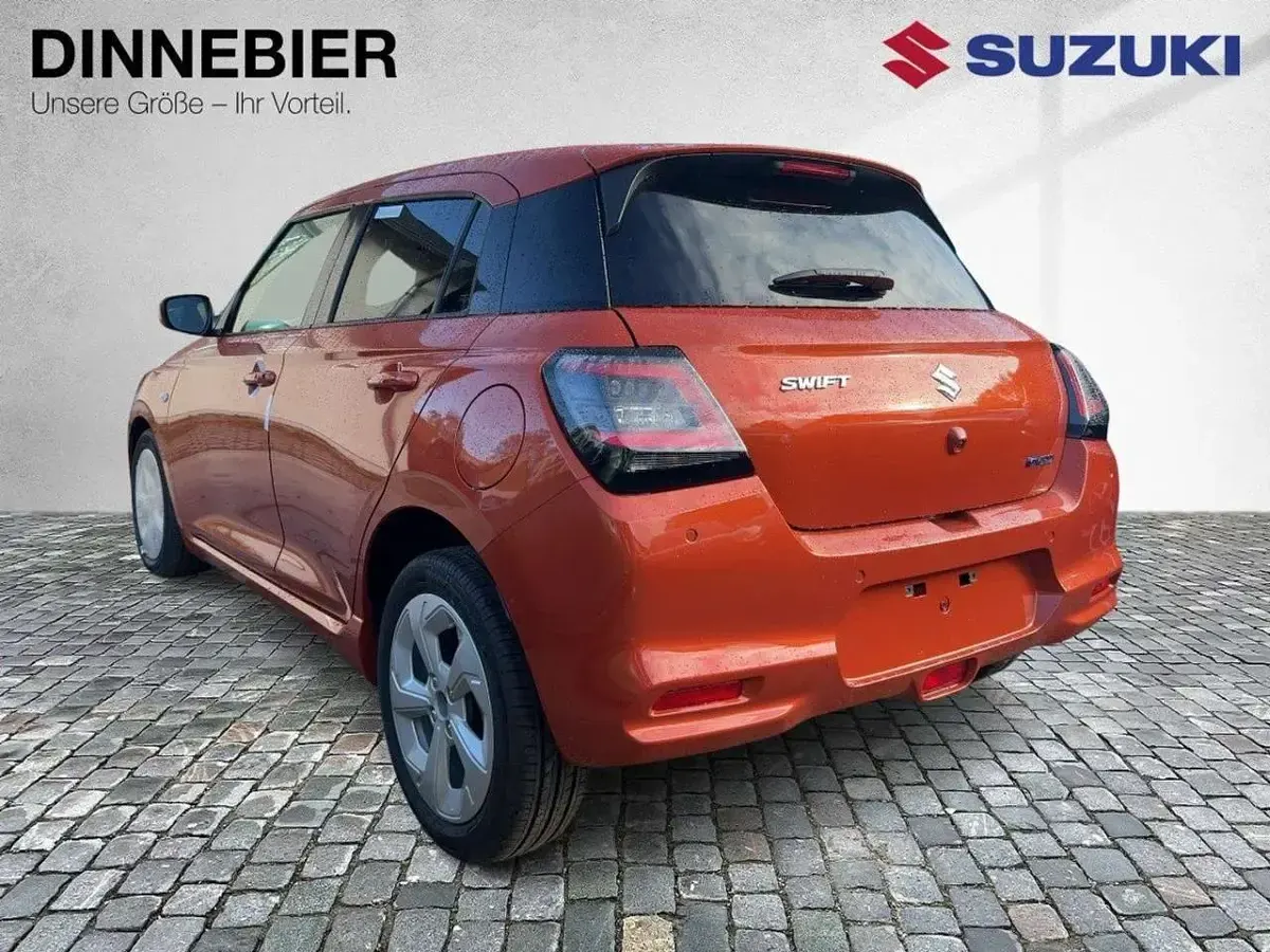Neu Suzuki Swift Comfort 83 PS (61 kW) 2026 Flame orange pearl metallic Kleinwagen