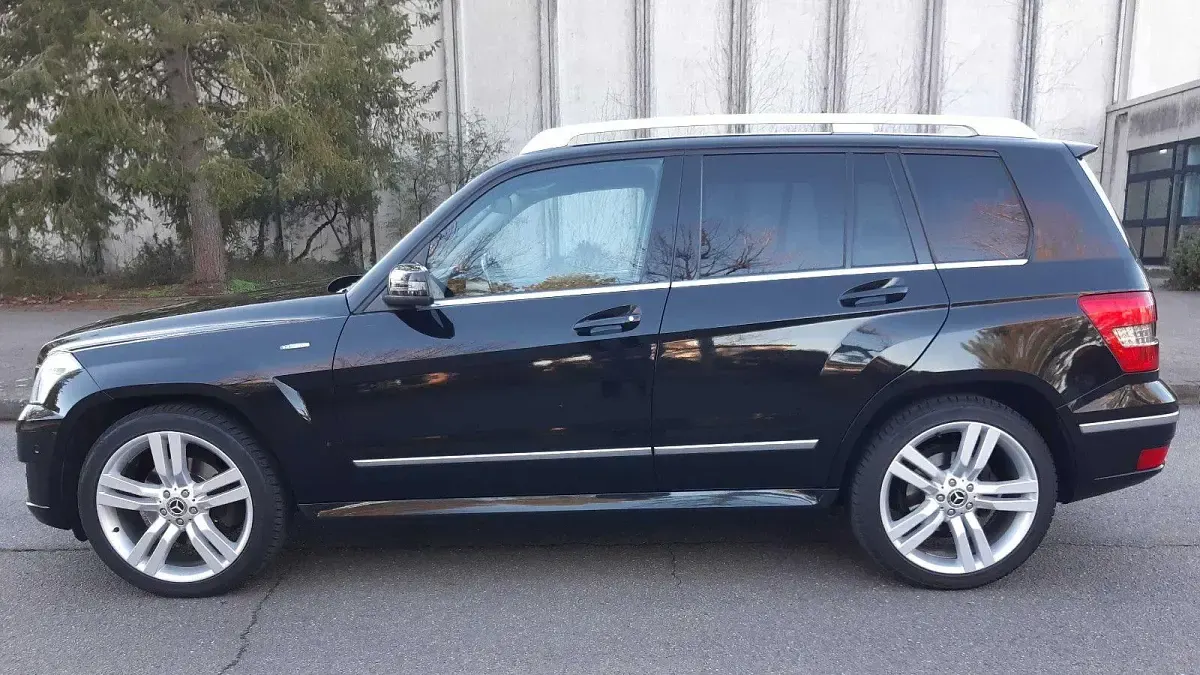 Gebraucht Mercedes GLK250 204 PS (150 kW) 2011 Schwarz SUV