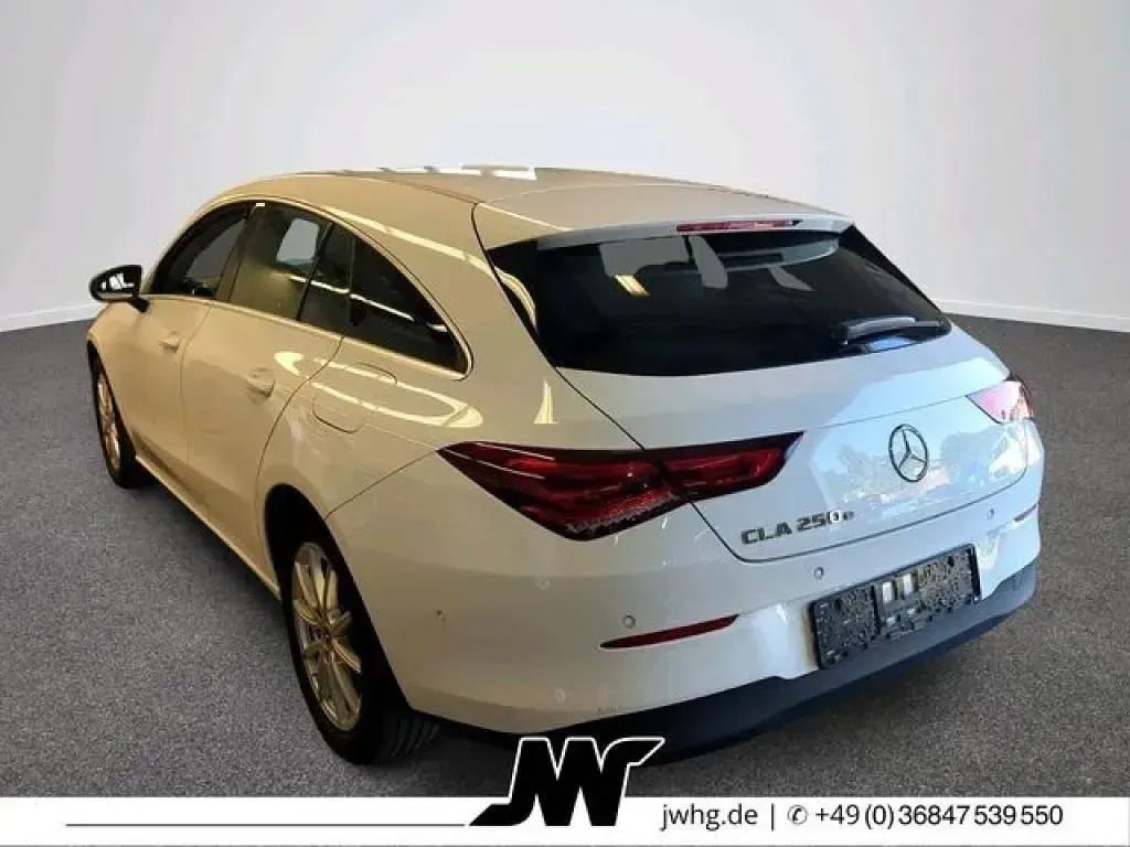 Gebraucht Mercedes CLA250 218 PS (160 kW) 2022 Polarweiss  unilack (metallic) Coupé
