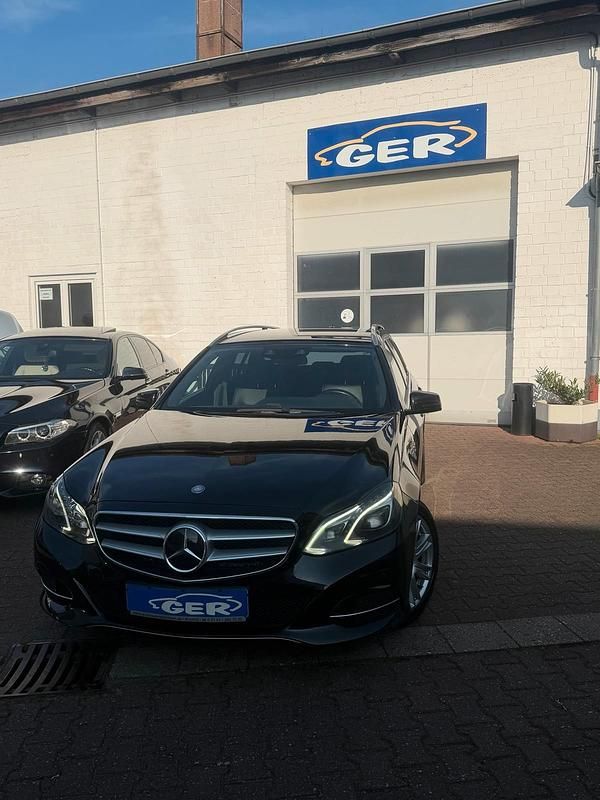 Gebraucht Mercedes E250 Avantgarde 211 PS (155 kW) 2013 Schwarz Kombi