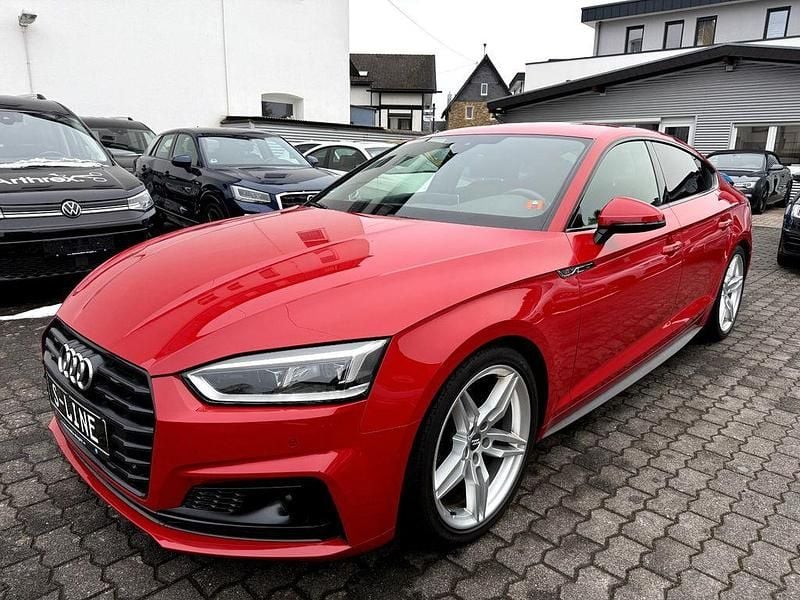Gebraucht Audi A5 Sportback Ambiente 190 PS (139 kW) 2019 Rot Kleinwagen