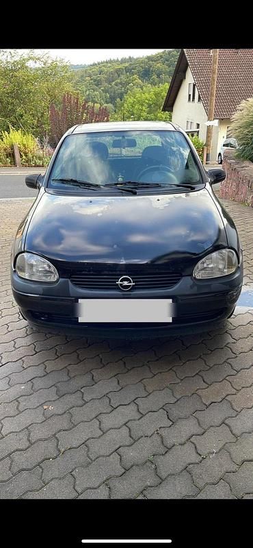 Schwarz Gebraucht 1998 Opel Corsa Kleinwagen | 800 € (Fairer Preis) - Bild 1/4