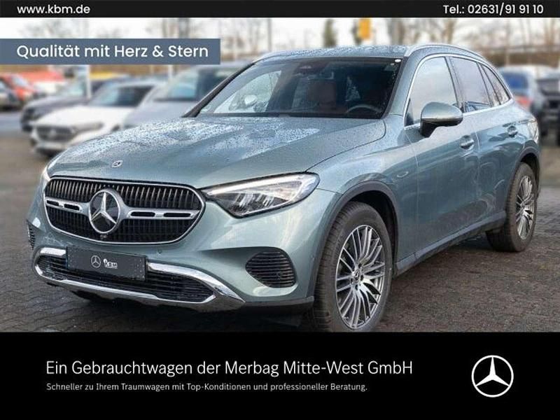 Grau Gebraucht 2024 Mercedes GLC220 Avantgarde SUV | 56.420 € (Guter Preis) - Bild 1/4