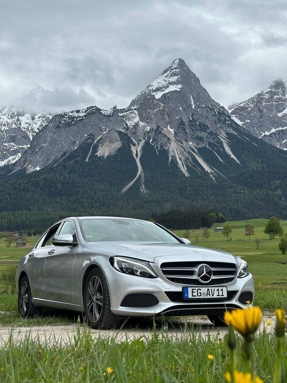 Silber Gebraucht 2015 Mercedes C200 Avantgarde Limousine | 18.999 € (Fairer Preis) - Bild 1/4
