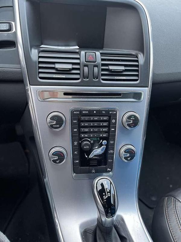 Gebraucht Volvo XC60 Summum 220 PS (161 kW) 2017 SUV